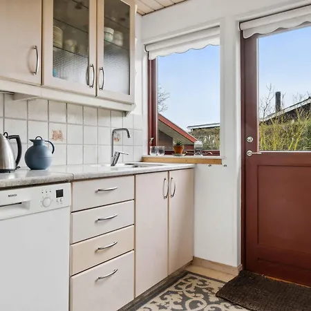 Spacious Surrounded By Forest Holiday home Mesinge
